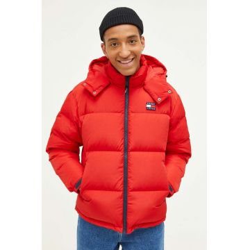 Tommy Jeans geaca de puf barbati, culoarea rosu, de iarna