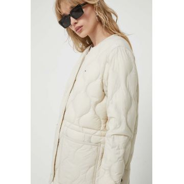 Tommy Jeans geaca de puf femei, culoarea bej, de tranzitie