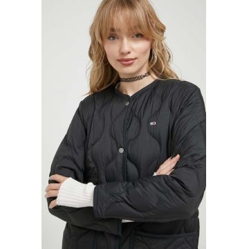 Tommy Jeans geaca de puf femei, culoarea negru, de tranzitie