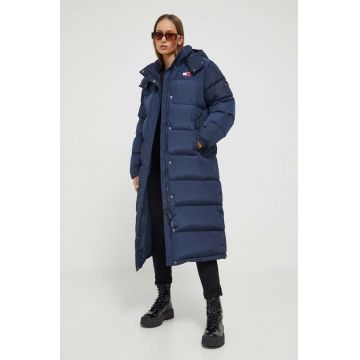 Tommy Jeans geaca de puf femei, culoarea albastru marin, de iarna
