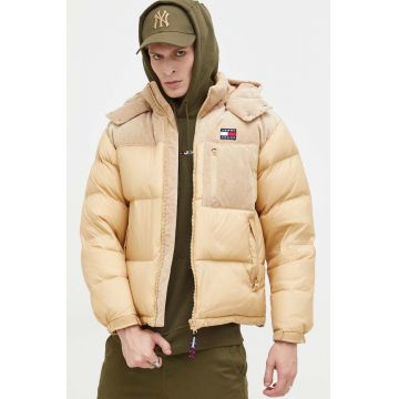 Tommy Jeans geaca de puf barbati, culoarea bej, de iarna