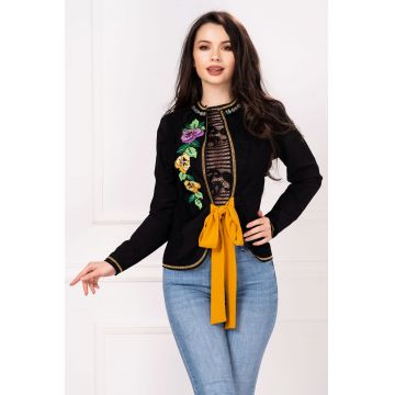 Jacheta Venezia cu broderie florala accesorizata cu dantela si paiete