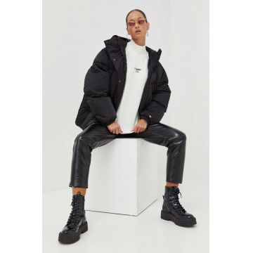 Tommy Jeans geaca femei, culoarea negru, de iarna, oversize