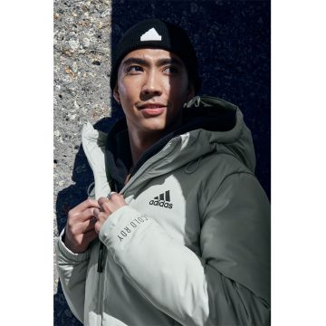 Geaca cu umplutura de puf si gluga Traveer