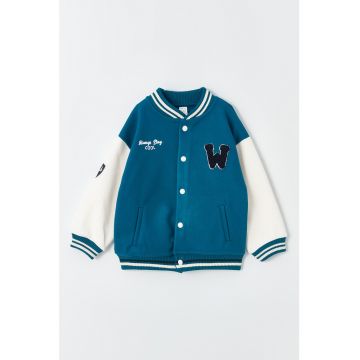 Jacheta cu imprimeu si guler baseball