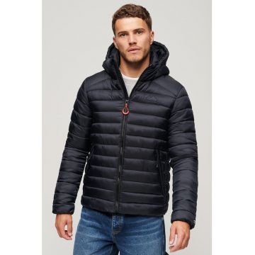 Geaca slim fit matlasata cu gluga Fuji