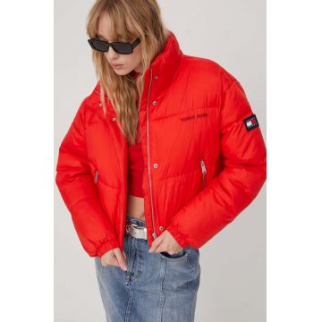 Tommy Jeans geaca femei, culoarea rosu, de iarna, oversize