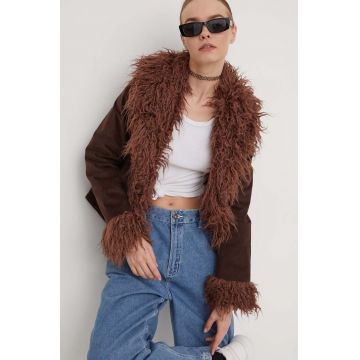 Superdry geaca femei, culoarea maro, de tranzitie