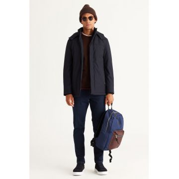 Geaca cu gluga detasabila