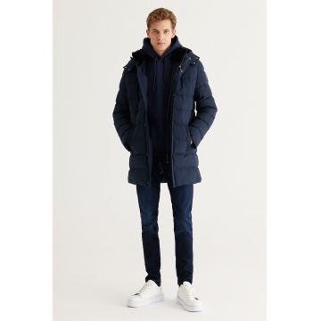 Geaca matlasata cu gluga