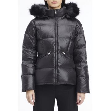 Geaca cu umplutura de puf si buzunare oblice - Negru