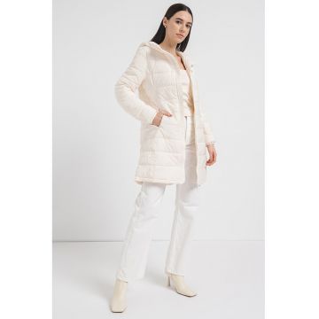 Geaca cu vatelina si gluga Geaca cu vatelina si gluga